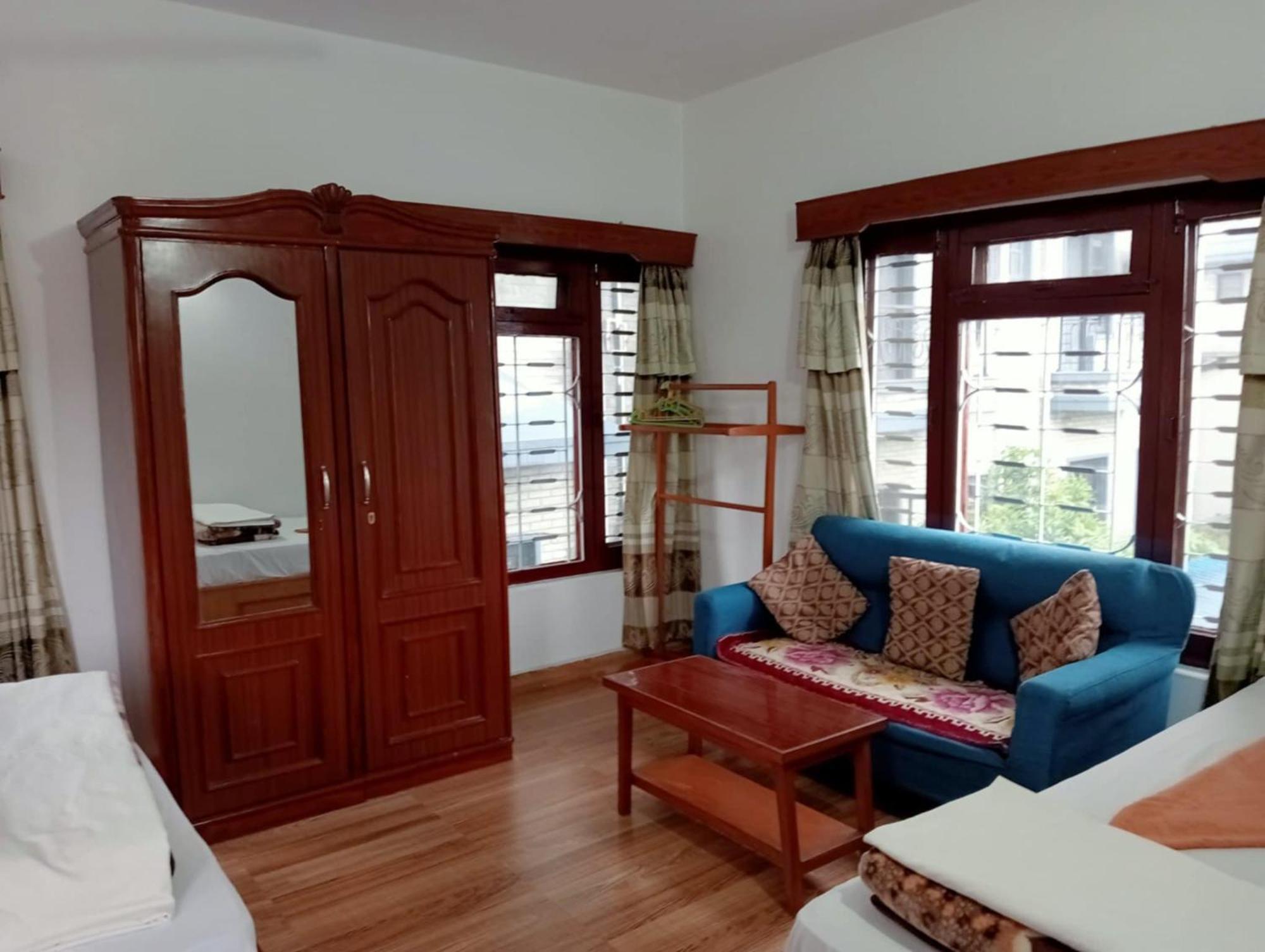 New Summit Guest House Pokhara Dış mekan fotoğraf