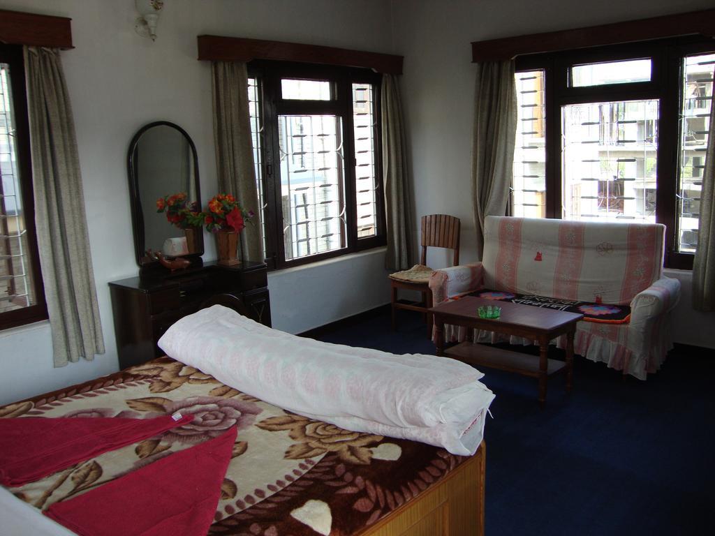 New Summit Guest House Pokhara Oda fotoğraf